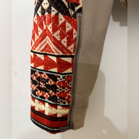 BCBGMAXAZRIA Women Tan Aztec/Tribal Print Faux Suede Peter Moto Jacket Small - Picture 6 of 15